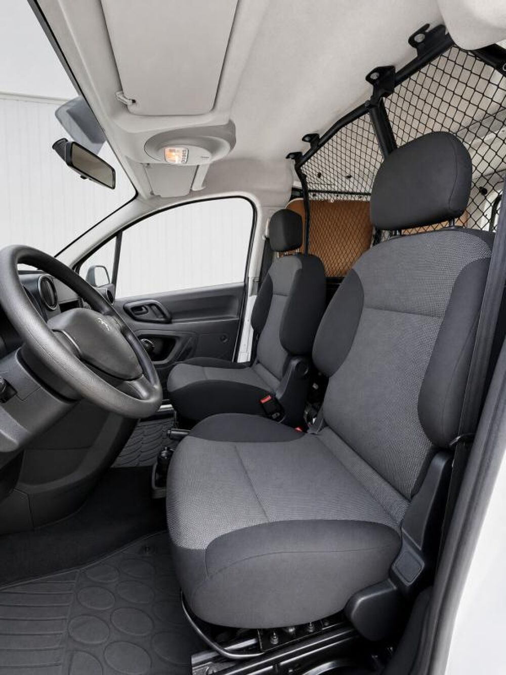 Partner 1&deg; Main / 1.6L B HDI 75cv Pack PRO Seulement 23 000km ! idem 2018 occasion 60430 Abbecourt
