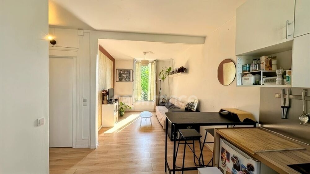 Charmant T2 traversant avec jardin privatif  À 5 minutes à pied du RER A de NEUILLY PLAISANCE (93)