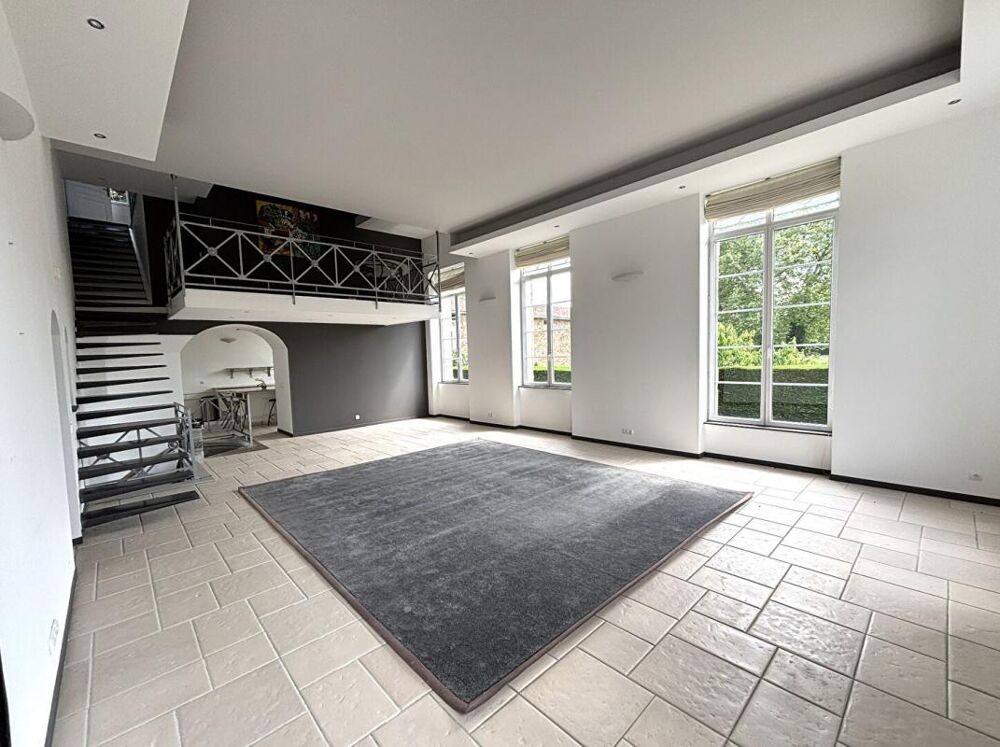 LA TALAUDIERE 42350 Propriété dans une maison de maitre Appartement 454m² 4 chambres