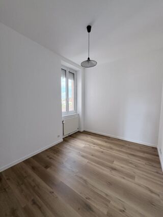  Appartement à louer 3 pièces 52 m²