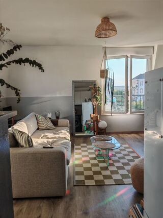  Appartement à louer 2 pièces 47 m²