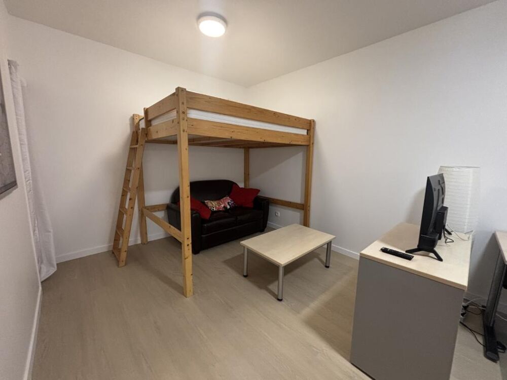 Studio meublé à louer à Saint-Étienne Centre. 33 m² .Hyper centre .Idéal étudiant