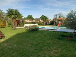  Maison  vendre 8 pices 243 m