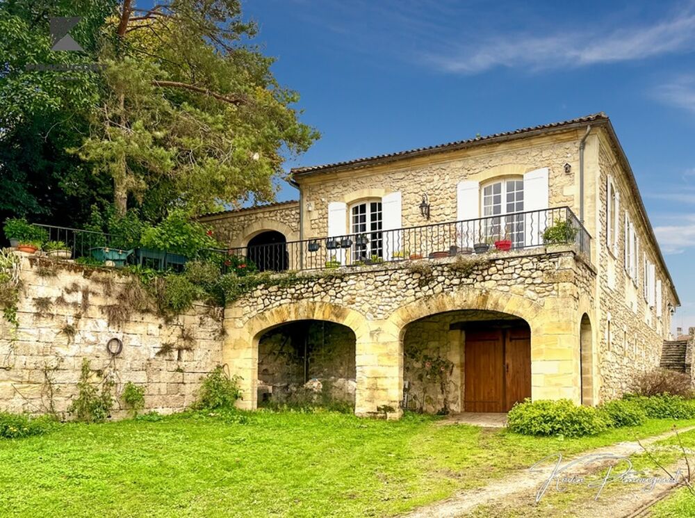 Propriété dException en Bord de Dordogne