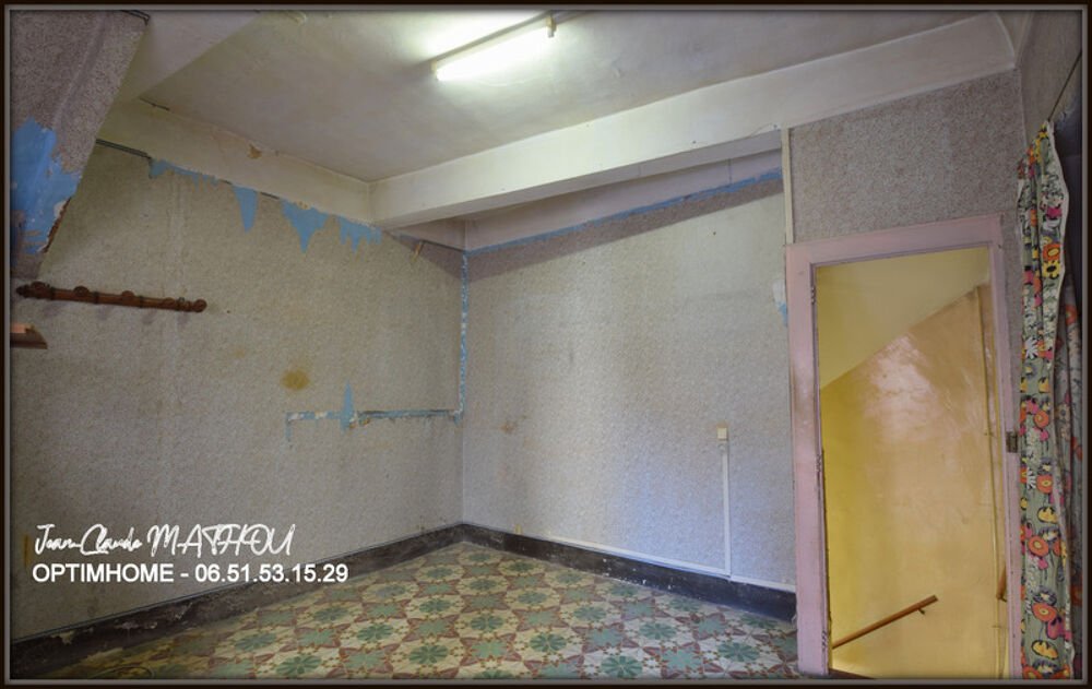 34530 - A vendre Maison de village à rénover T6 90 m2