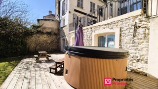 Maison à vendre 15 + pièces 368 m²