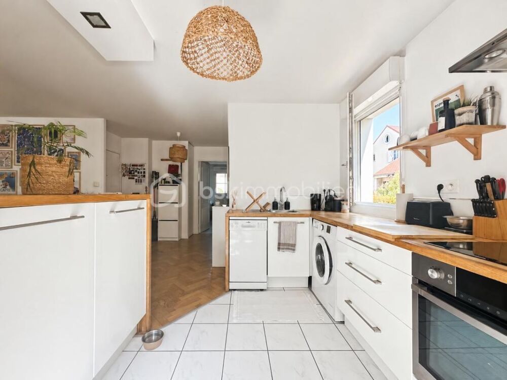 Superbe appartement avec jardin, cave et parking