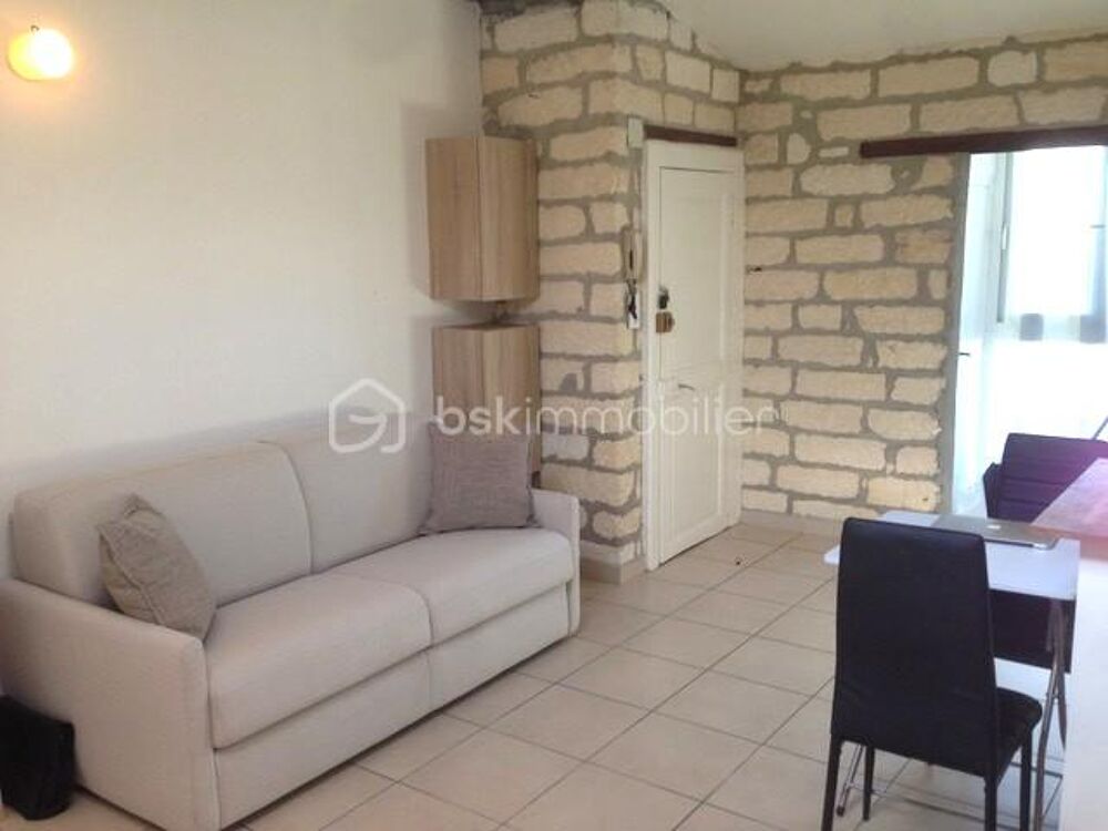 Vente Appartement EN EXCLUSIVITE à vendre à Sète – Studio lumineux au dernier étage,  proche de la gare et du théâtre Sete