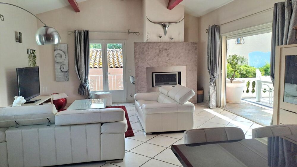 Vente Maison Villa Arles T 5/6  de 165 m²  avec Jardin Arles