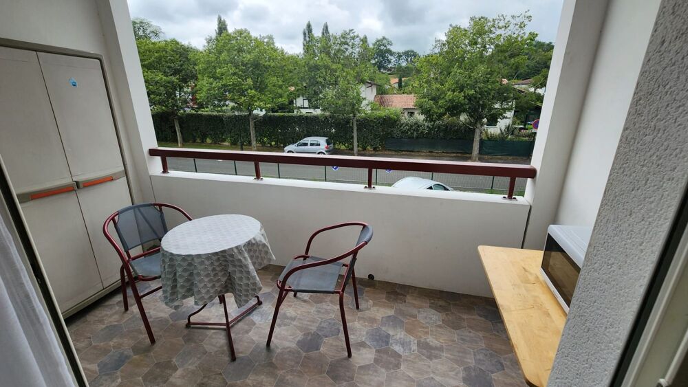 CAMBO-LES-BAINS  STUDIO MEUBLÉ + PARKING (64)