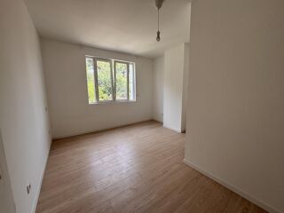  Immeuble � vendre 14 pi�ces 300 m�