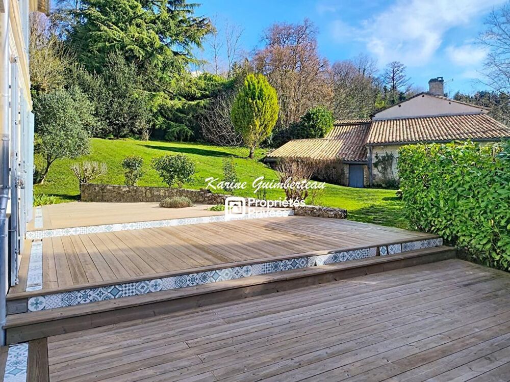 Fronsadais : Maison type Girondine en pierre 208 m2 + dépendance
