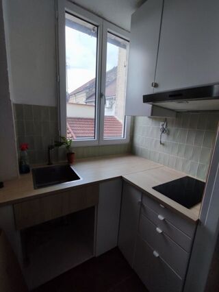  Appartement à louer 2 pièces 27 m²