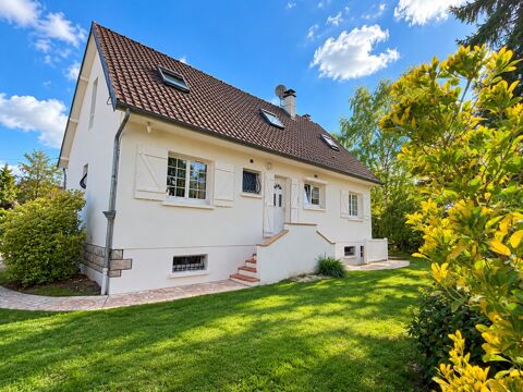  Au calme en impasse : maison familiale, 4 chambres dont 2 de plain-pied, 767 m² de terrain Maison - 7 pièce(s) - 121 m²