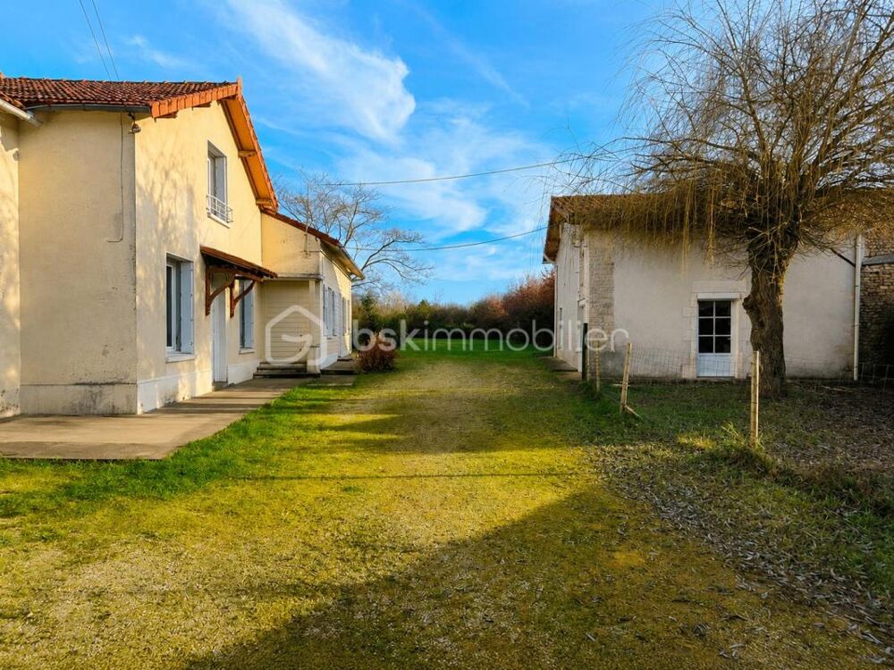 maison principal ,gite, grange, joli terrain