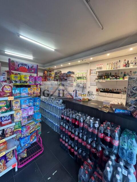   SPECIAL INVEST 4 boutiques pour 541 m² à vendre à CHELLES 