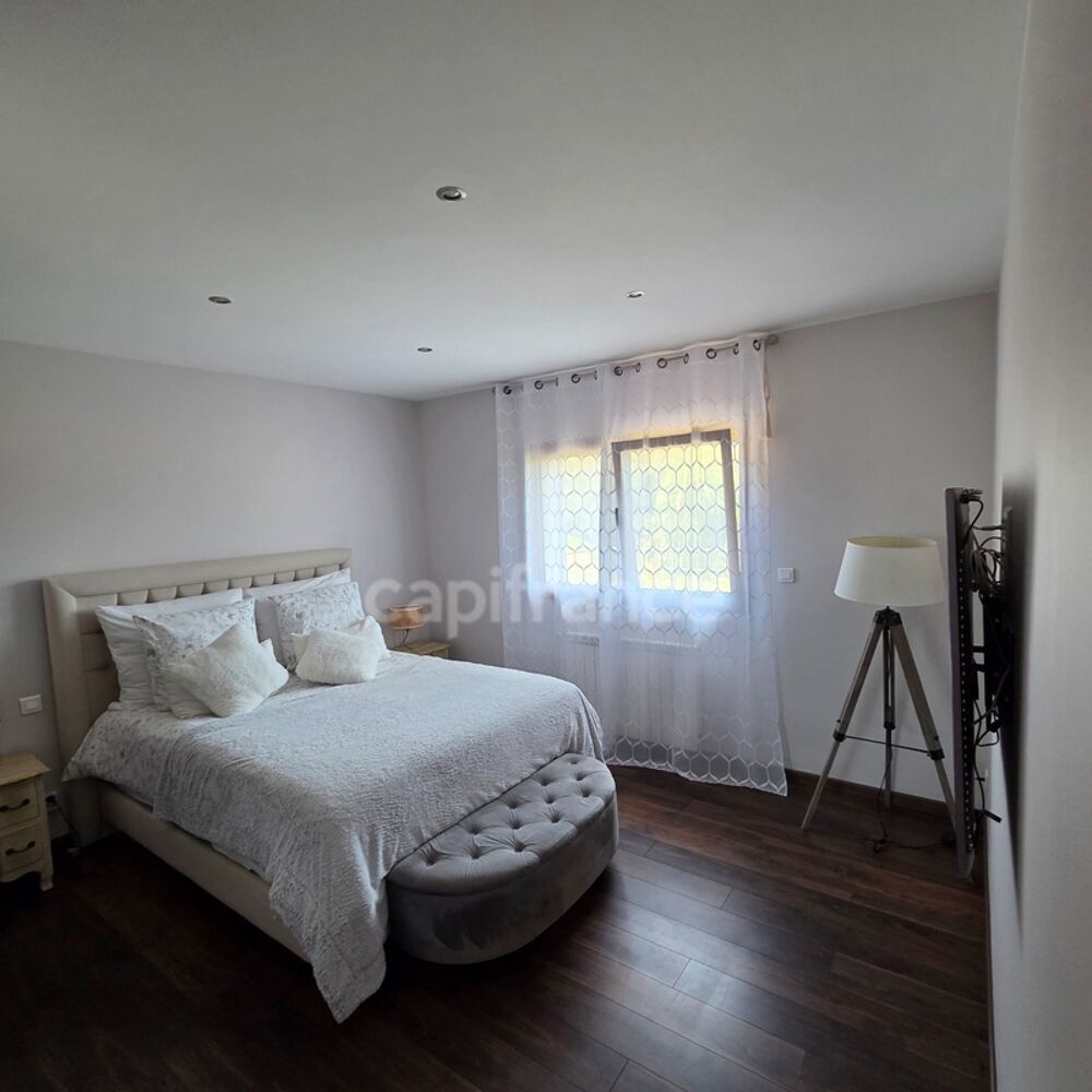 � vendre  Villa Bastelicaccia (20129)