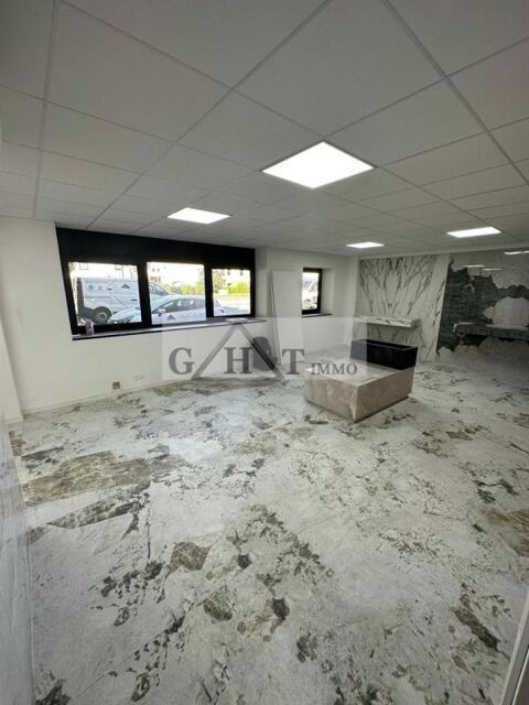 bureaux 47M2 A LOUER MOISSY CRAMAYEL 840 77127 Moissy cramayel