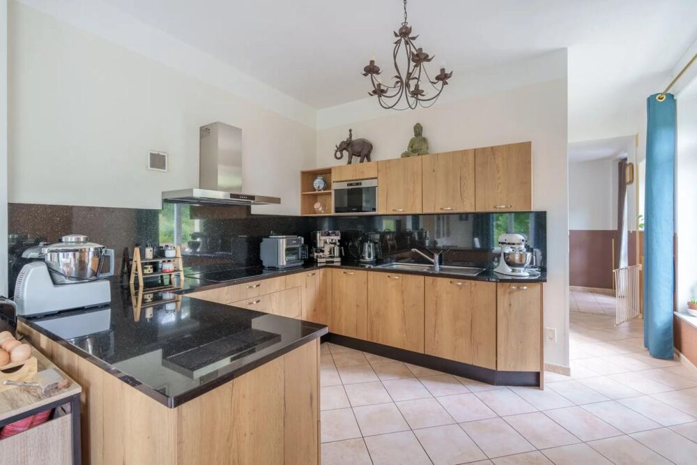 Maison de 9 pièces de 254 m² à Mirecourt