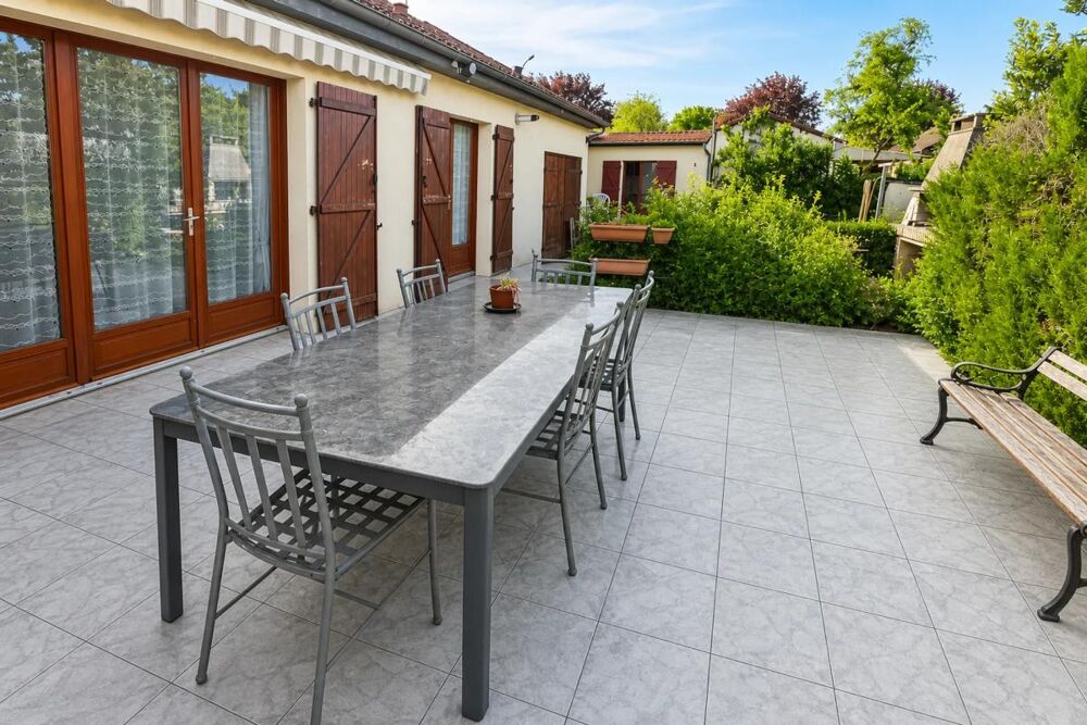 Vente Villa Maison de 5 pièces, 142 m² – Saint-Julien-les-Villas Saint julien les villas