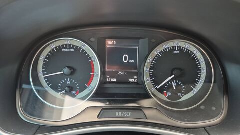 Fabia 1.0 MPI 60 Edition 2015 occasion 80000 Amiens