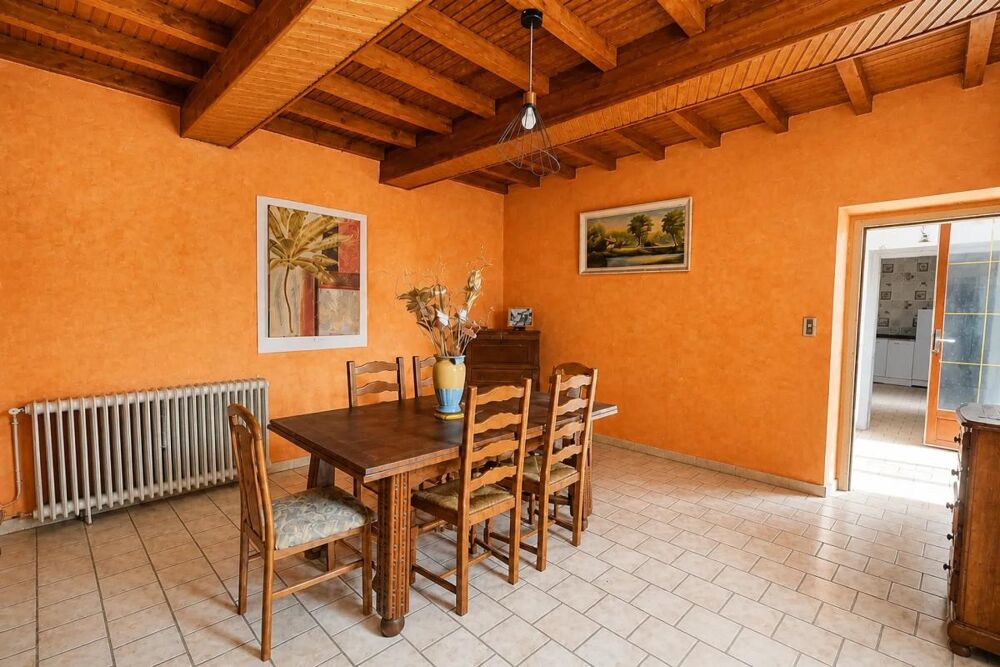 Maison de 130,94 m² à rénover avec dépendances et jardin