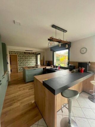  Maison � vendre 7 pi�ces 215 m�