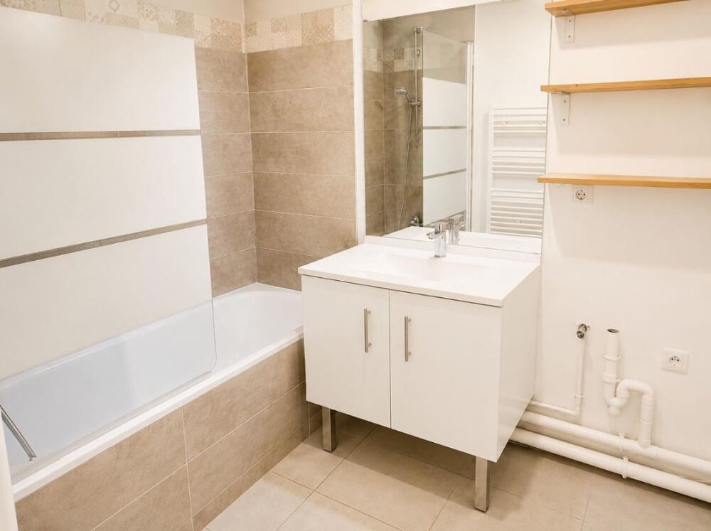 Location Appartement T3 avec balcon et deux places de parking à VILLENNES SUR SEINE Villennes sur seine