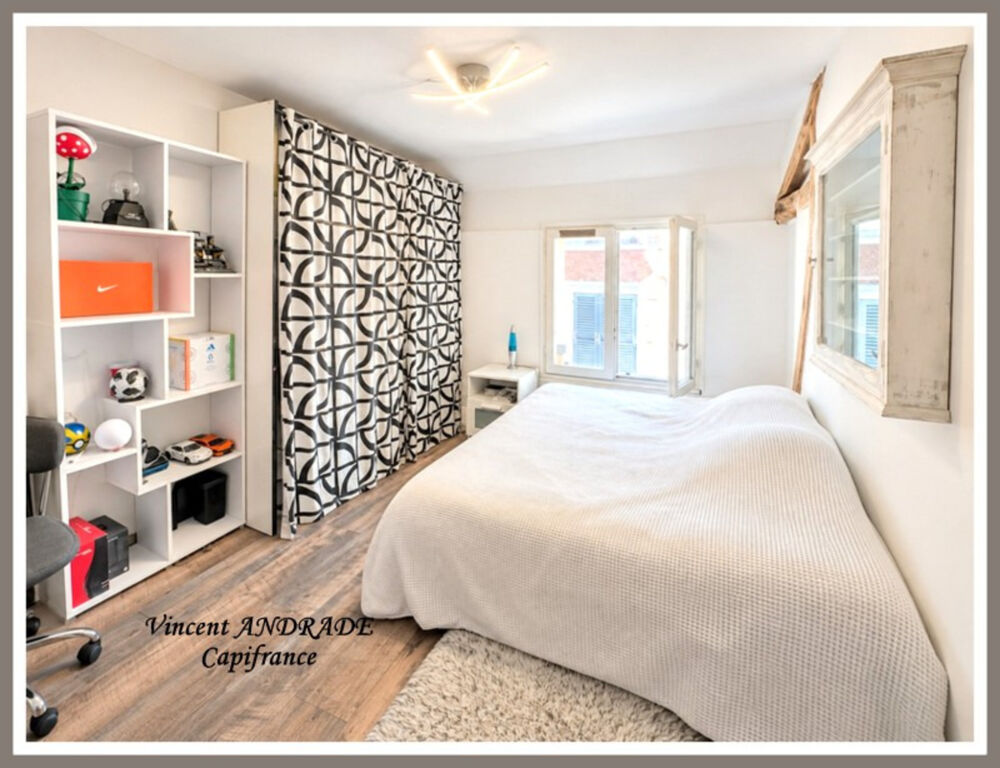 Maison familiale 3 chambres avec cour  Saint-Vrain centre