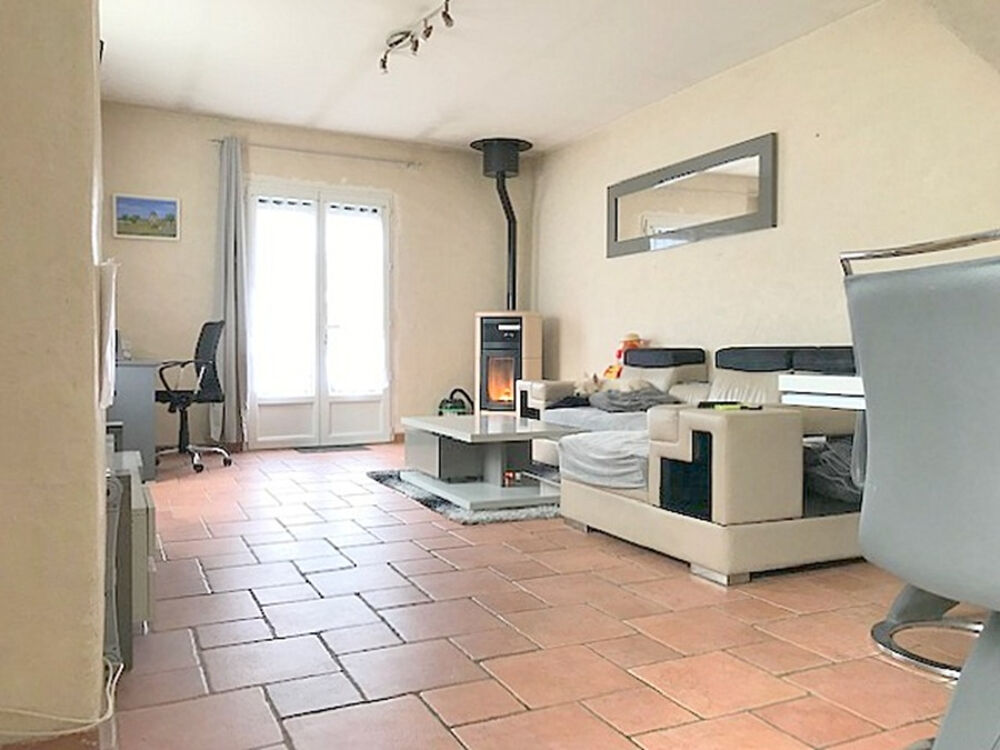 Vente Maison Maison familiale + LOCAL COMMERCIAL libre + dépendances et piscine La ronde