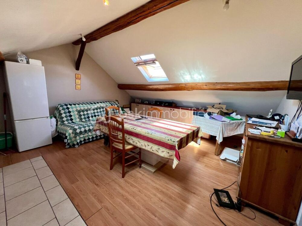 Appartement F3 au dernier étage avec vue dégagée