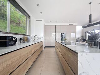  Maison à vendre 11 pièces 357 m²