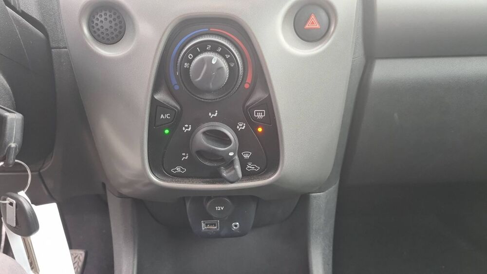 108 1.0 VTi 68 Active 2016 occasion 14360 Trouville Sur Mer