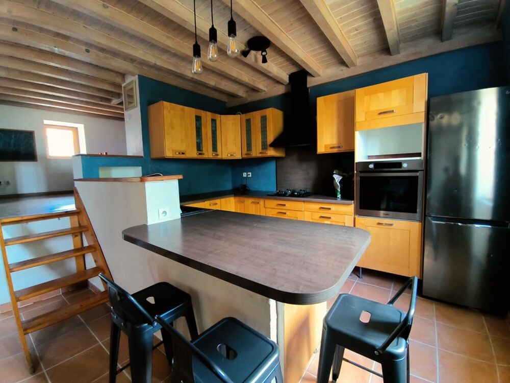 Location Maison À louer – Maison en pierre rénovée meublée avec terrain – Saint-Romain-en-Jarez** Saint romain en jarez