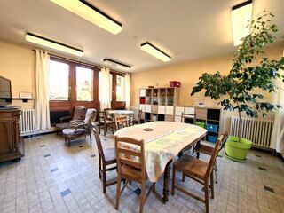  Immeuble à vendre 11 pièces 384 m²