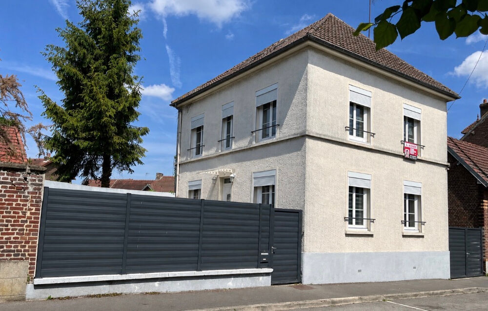 Maison 7 pièce(s) 128 m² HYPER-CENTRE de NOYON - 5 chambres et Garage