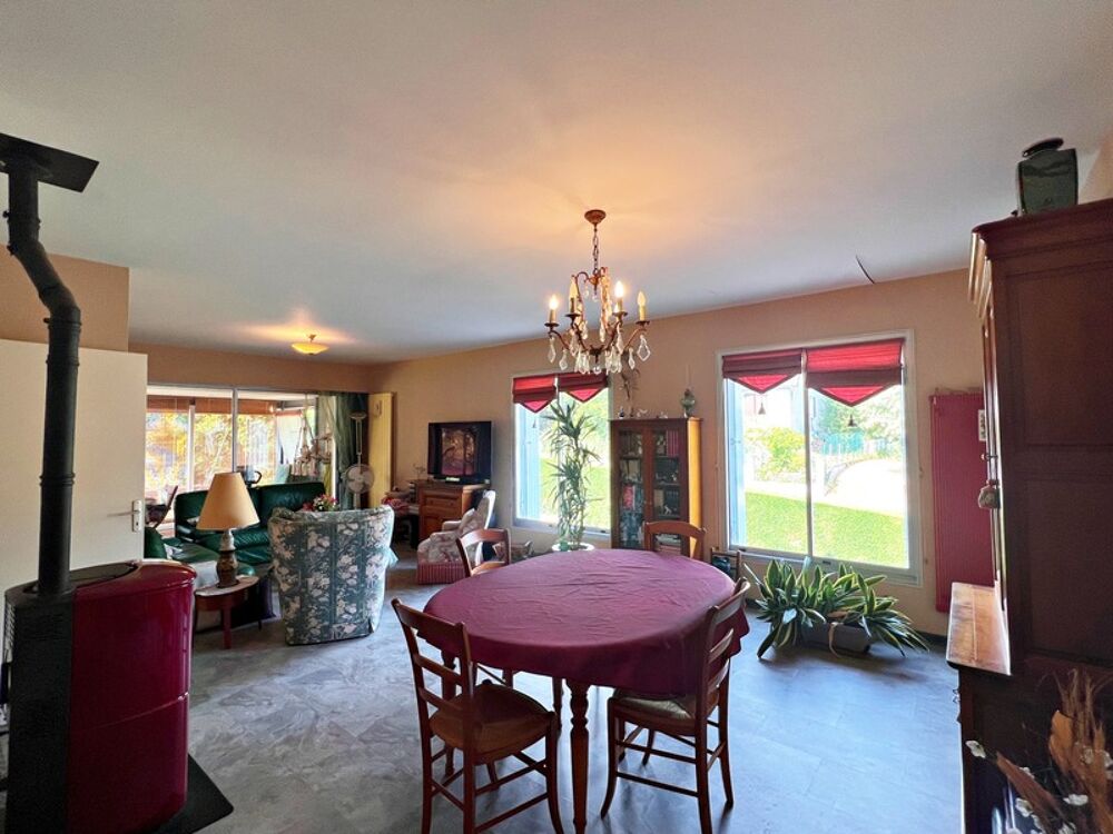 Maison à vendre 6 pièces CHAPTELAT (87)