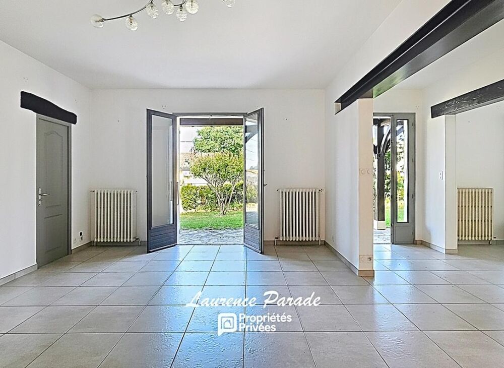 Maison avec garage et parc, annexes