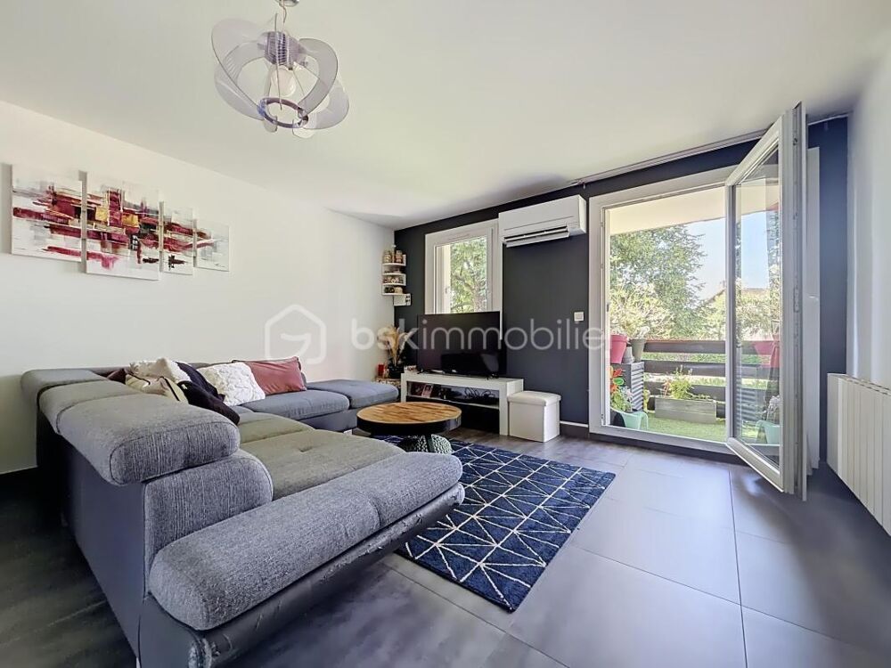 Vente Appartement Appartement T3 de 65,10m2 avec Terrasse, cave et place de parking privée Varces allieres et risset