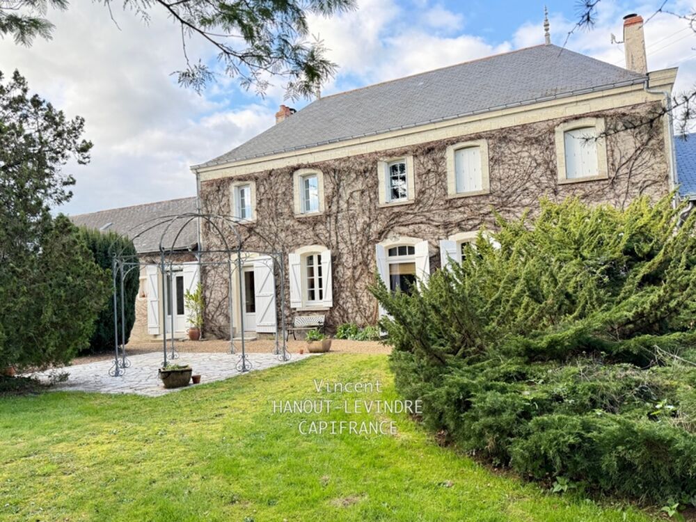 Maison 11 pièces 200 m² · à Etriche · 200 m² · 479 000 €