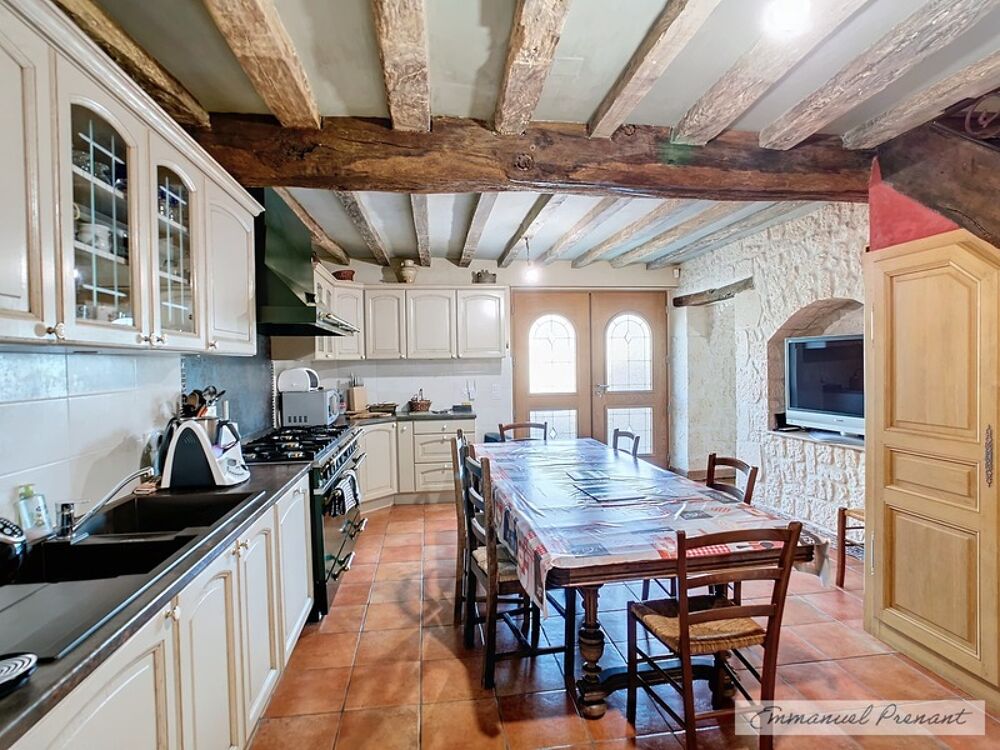 Dpt Loir et Cher (41), à vendre CELLE maison P10 de 210 m² - Terrain de 1 211,00 m²
