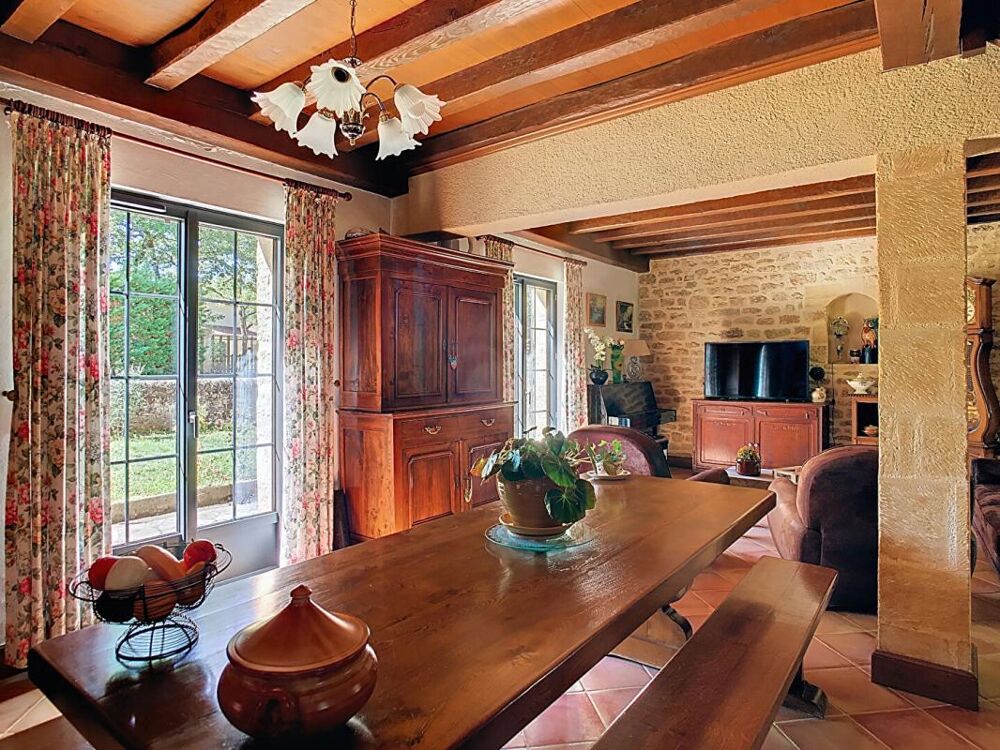 Vente Maison Charmante maison avec deux chambres et un bureau Beynac et cazenac