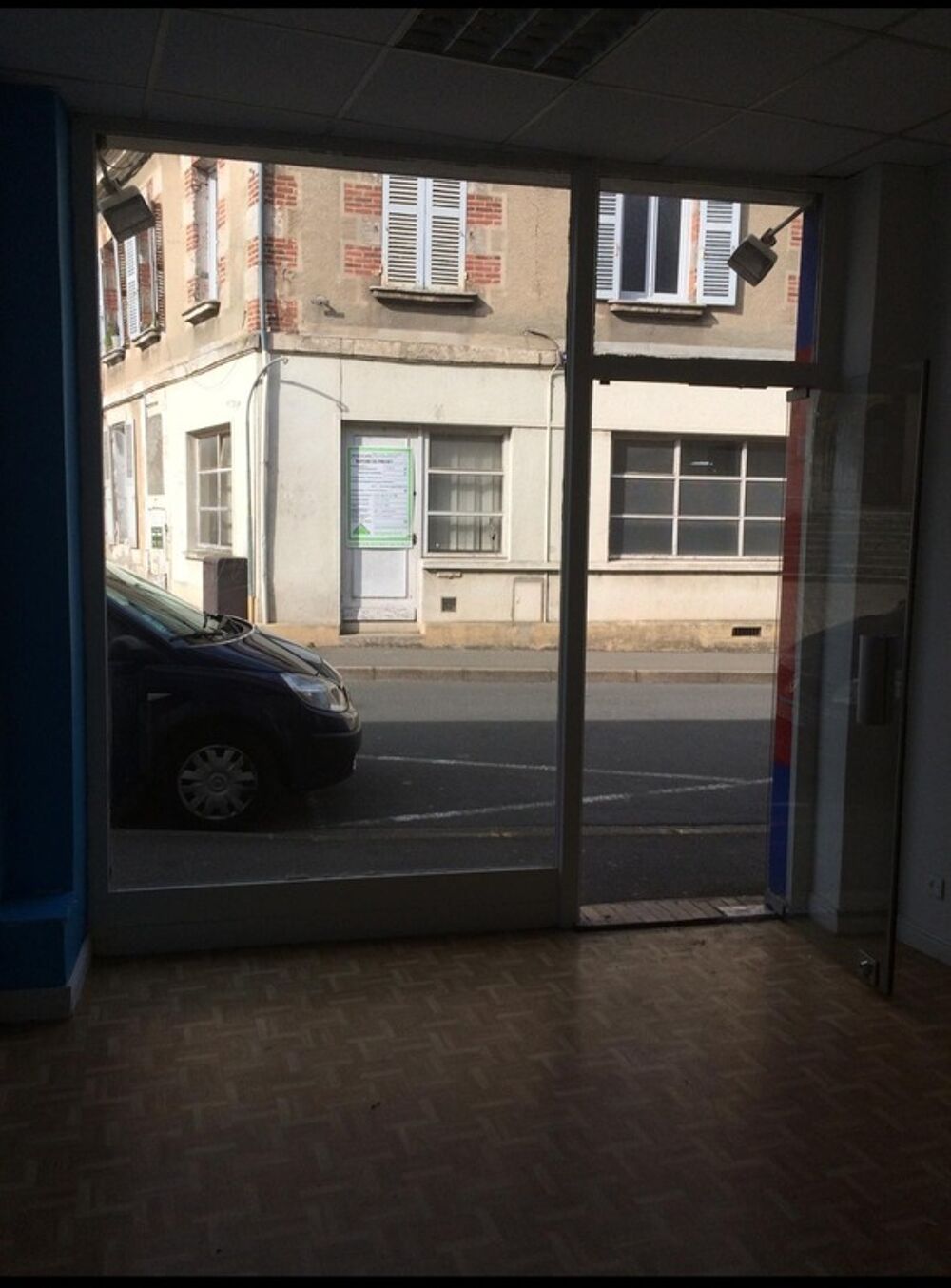   LOCAL COMMERCIAL À LOUER – CHÂTEAUDUN CENTRE 