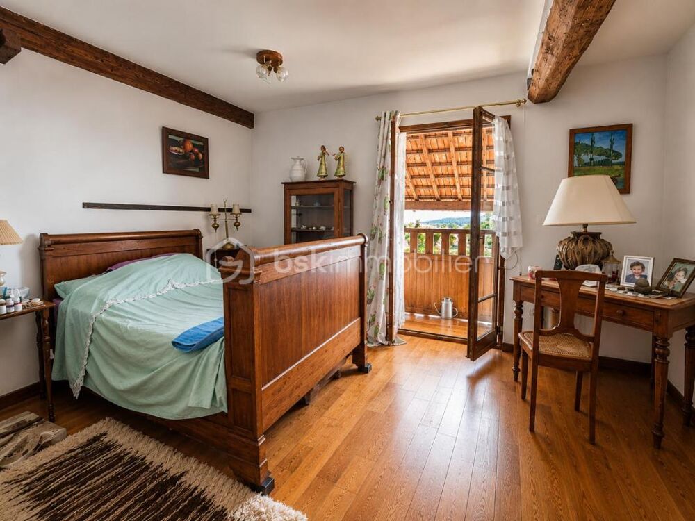 Vente Maison Maison de caractère – Beaux volumes, 3 chambres et jardin Saacy sur marne