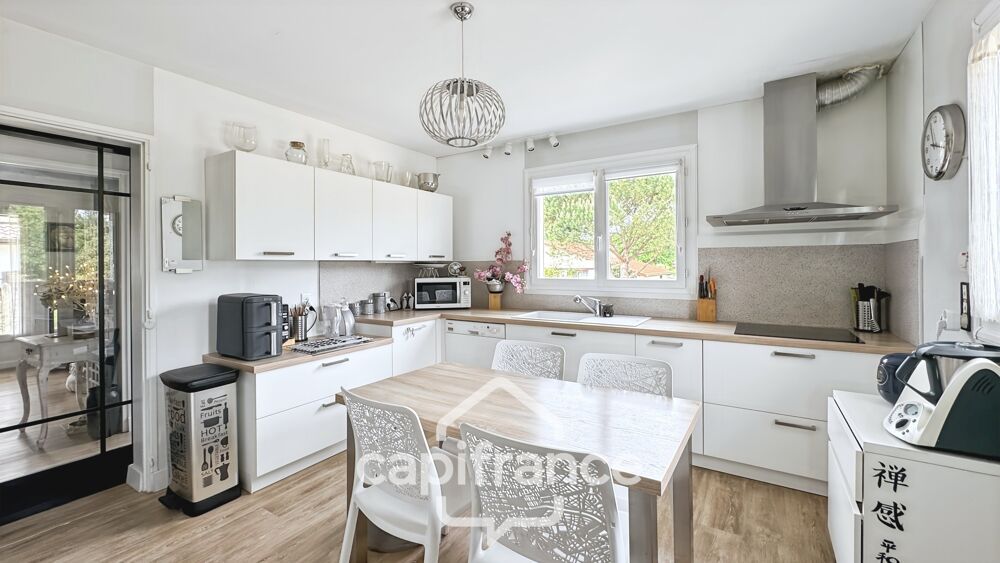CASTETS 40  Maison rénovée de 123 m² avec T1 indépendant, sous-sol aménageable de 100 m² et jardin paysagé