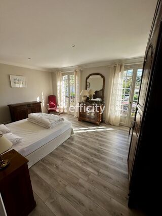  Maison � vendre 7 pi�ces 330 m�