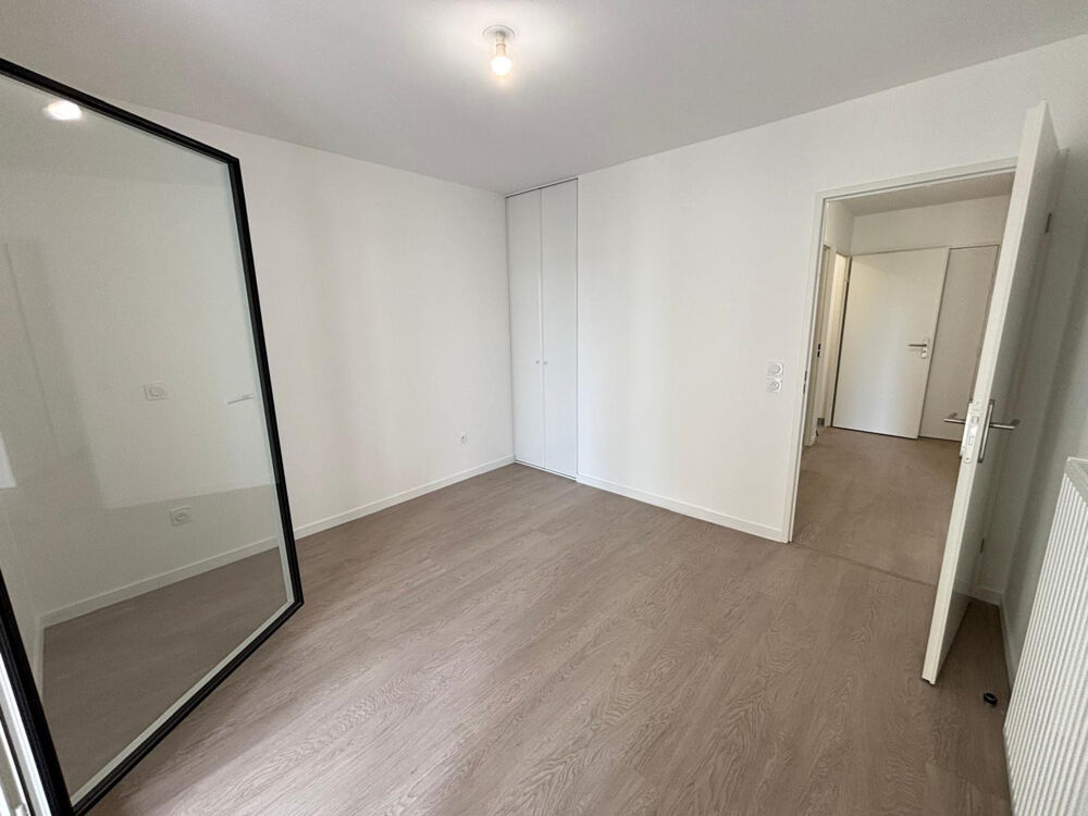 Location Appartement Appartement à louer 2 pièces BORDEAUX (33), neuf, place de parking, terrasse 16m² Bordeaux
