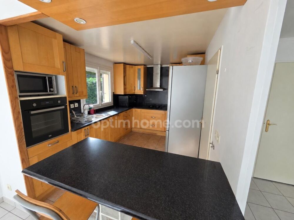 SARCELLES - Maison 7 pièces / 5 chambres - 132 m2- 465 000 € FAI