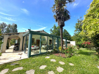  Maison  vendre 8 pices 240 m