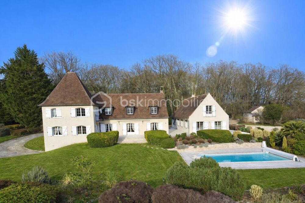 Domaine dexception sur 2,4 hectares avec 3 habitations, piscine et étangs  30 min Paris